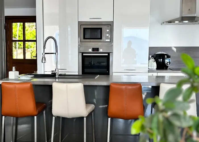 Du Maquis Avec Piscine - Porticcio - Proche Villa Grosseto-Prugna